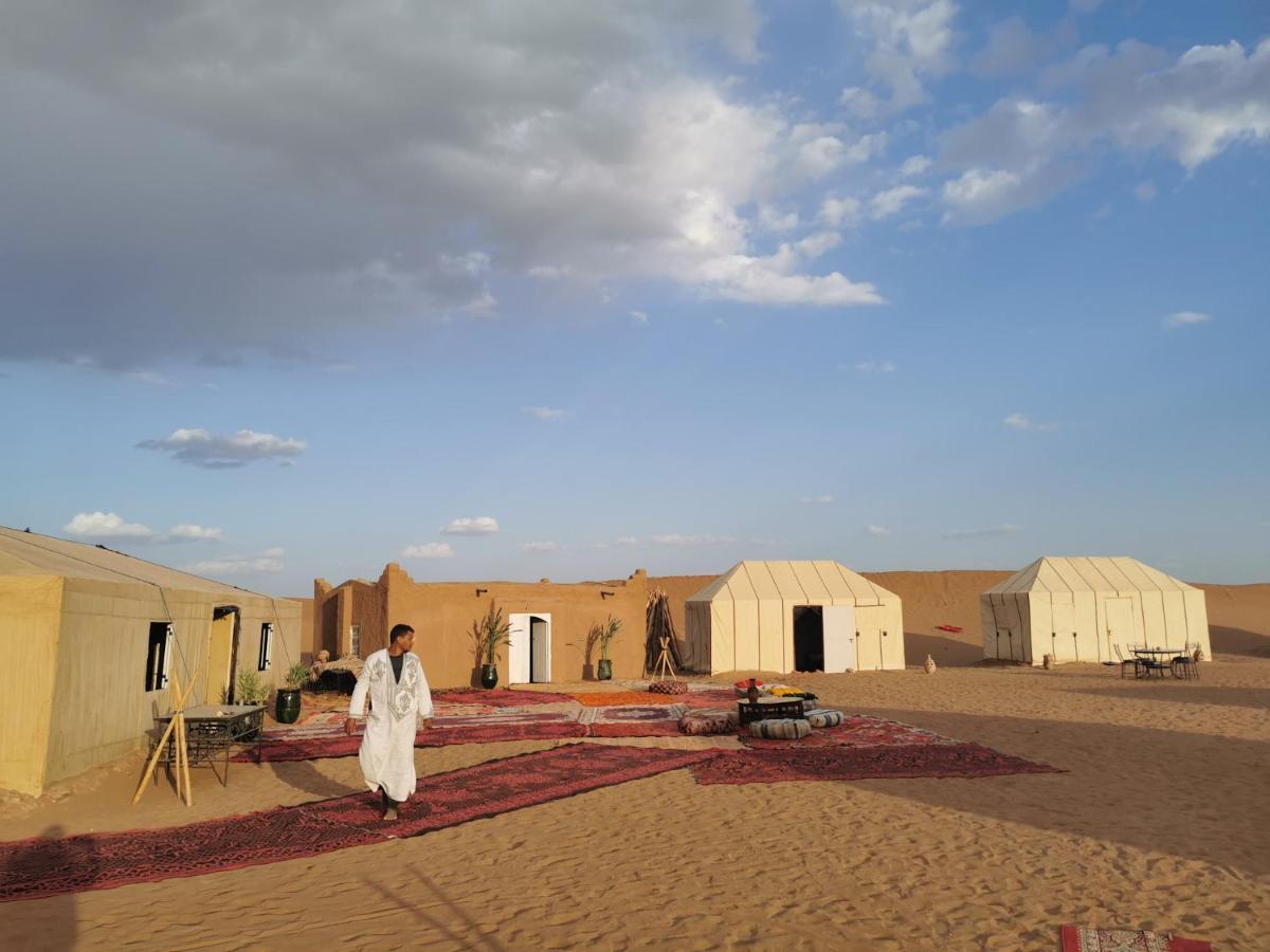 מלון El Gouera Bivouac Erg Chegaga Nomademoi מראה חיצוני תמונה